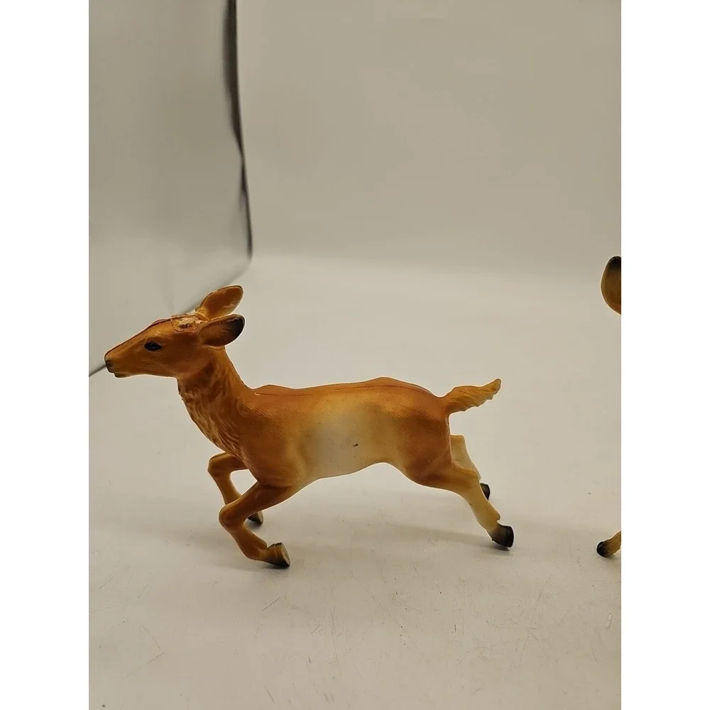 VTG 2 HARD Plastic BLOW Mold DEER Buck DOE Fawn REINDEER Hong Kong‎ XMAS Rudolph